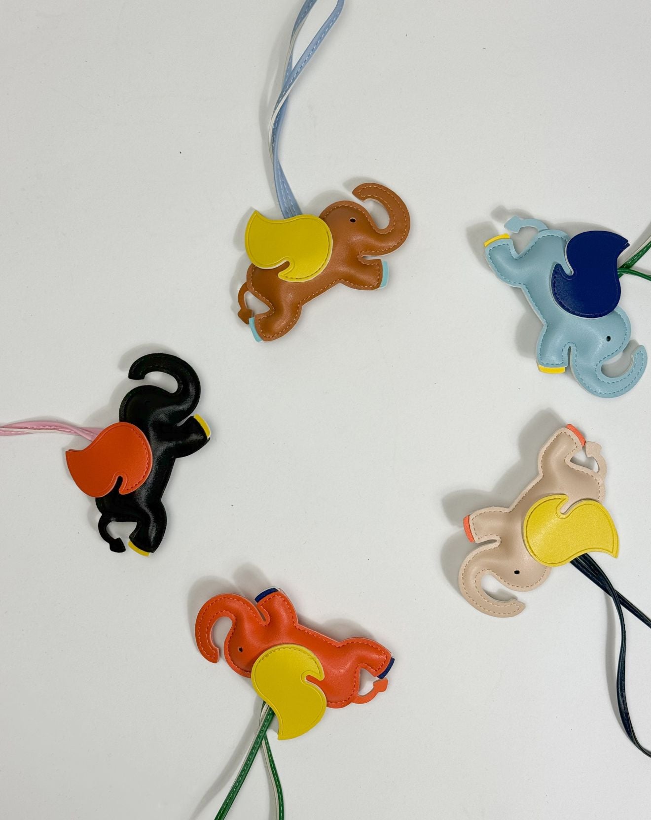 Dumbo Charm Arancione/Nero