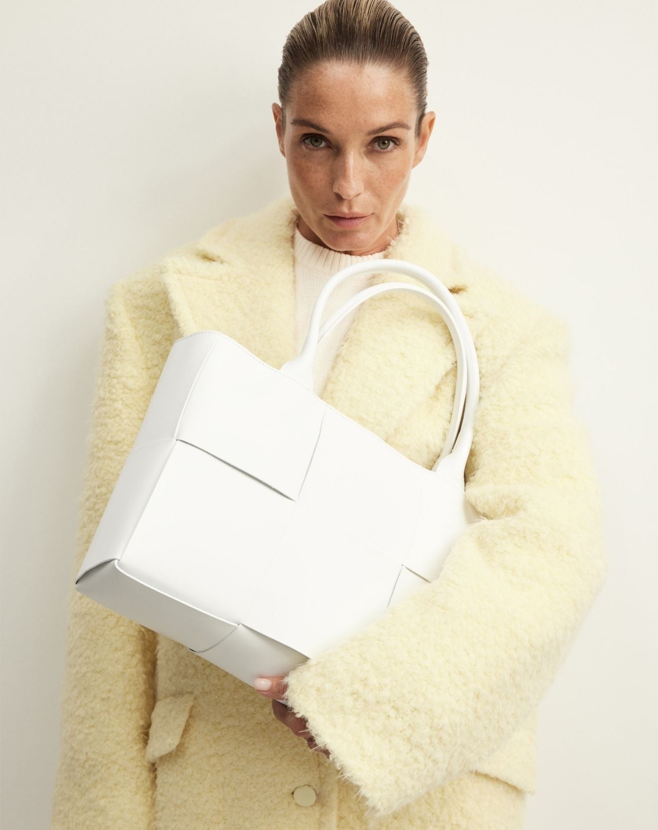 Aurora white bag
